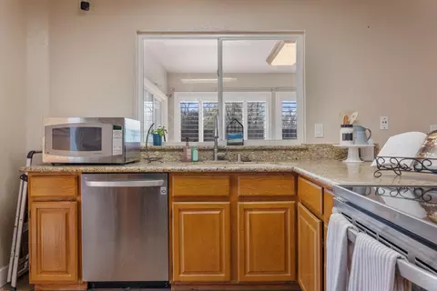 Kitchen - 4221 Waymar Ct, Carmichael, CA 95608 photo 2 of 2