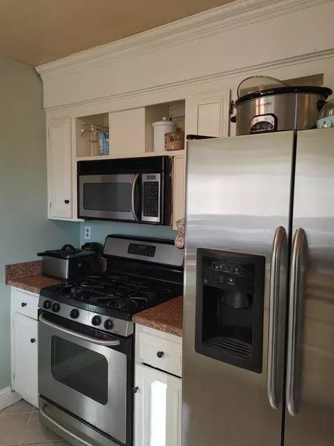 Kitchen - 2005 Althoff Way, Modesto, CA 95355 photo 2 of 2