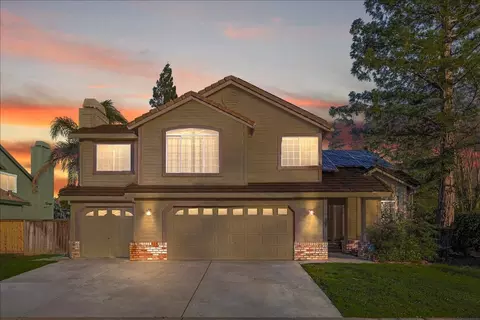 4800 Runway Dr, Fair Oaks, CA 95628