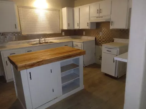 Kitchen - 602 Spruce Rd, Exeter, CA 93221 photo 1 of 2