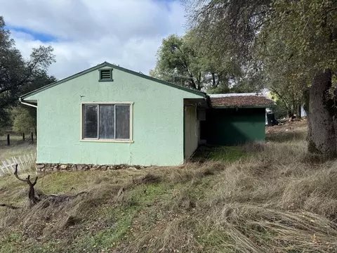 Exterior - 9019 Sheep Ranch Rd, Mountain Ranch, CA 95246 photo 6 of 8