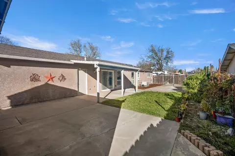 Exterior - 120 Eula Dr, Modesto, CA 95354 photo 4 of 7