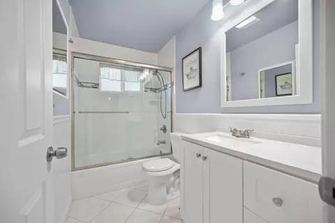 Bath - 120 Eula Dr, Modesto, CA 95354 photo 3 of 3