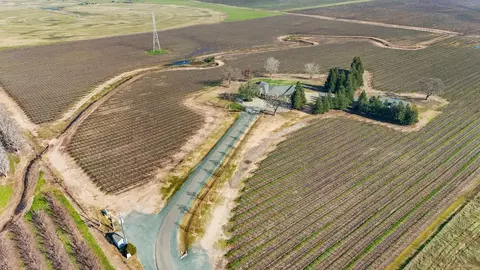 View/Area - 16025 E Harney Ln, Lodi, CA 95240 photo 7 of 10