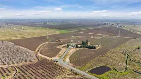 View/Area - 16025 E Harney Ln, Lodi, CA 95240 photo 3 of 10
