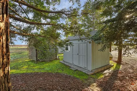 Exterior - 16025 E Harney Ln, Lodi, CA 95240 photo 12 of 18
