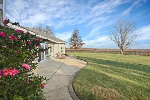 Exterior - 16025 E Harney Ln, Lodi, CA 95240 photo 14 of 18