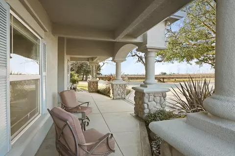 Exterior - 16025 E Harney Ln, Lodi, CA 95240 photo 16 of 18