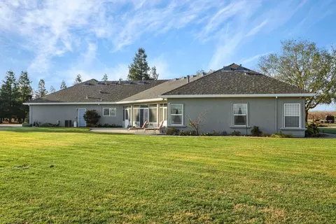 Exterior - 16025 E Harney Ln, Lodi, CA 95240 photo 8 of 18