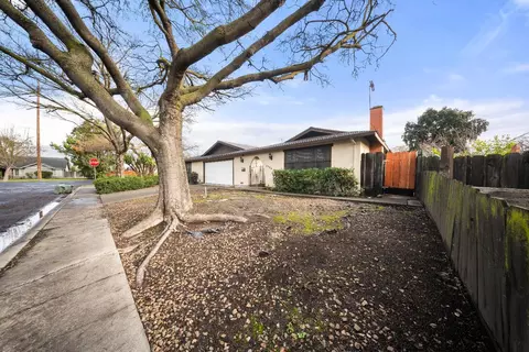 1500 Floyd Ave, Modesto, CA 95355 photo 1