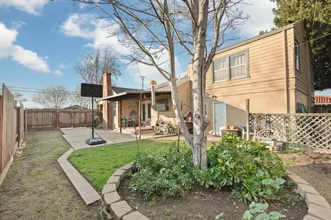 Exterior - 1000 S Central Ave, Lodi, CA 95240 photo 2 of 7