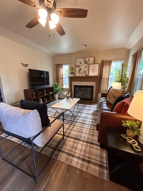 Living - 1000 S Central Ave, Lodi, CA 95240 photo 1 of 2