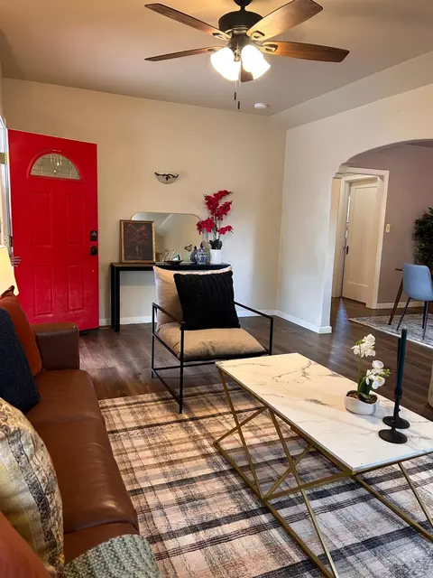 Entry Way - 1000 S Central Ave, Lodi, CA 95240 photo 1 of 1
