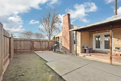 Exterior - 1000 S Central Ave, Lodi, CA 95240 photo 3 of 7