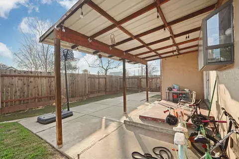Exterior - 1000 S Central Ave, Lodi, CA 95240 photo 5 of 7