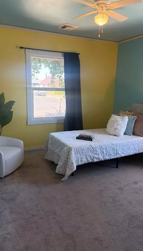 Bedroom - 1000 S Central Ave, Lodi, CA 95240 photo 3 of 8
