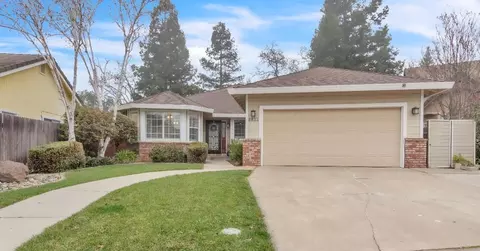 8833 Aquarius Ave, Elk Grove, CA 95624