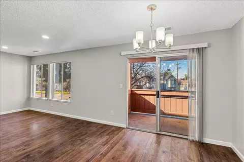 Living - 495 Cherry Ln #G, Manteca, CA 95337 photo 6 of 6