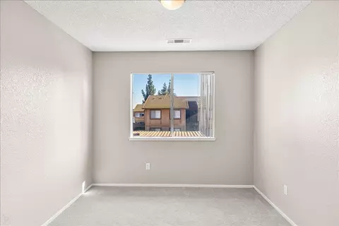 Bedroom - 495 Cherry Ln #G, Manteca, CA 95337 photo 5 of 6