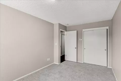 Bedroom - 495 Cherry Ln #G, Manteca, CA 95337 photo 3 of 6
