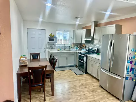 Kitchen - 609 Kettleman, Lodi, CA 95240 photo 3 of 5
