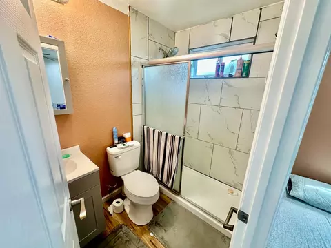 Bath - 609 Kettleman, Lodi, CA 95240 photo 8 of 11