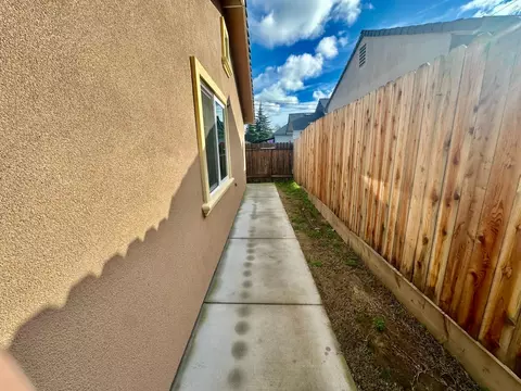 Exterior - 609 Kettleman, Lodi, CA 95240 photo 6 of 20