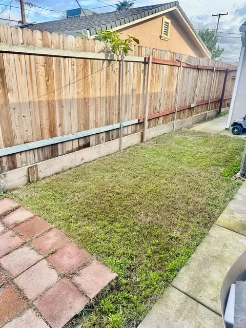 Exterior - 609 Kettleman, Lodi, CA 95240 photo 20 of 20