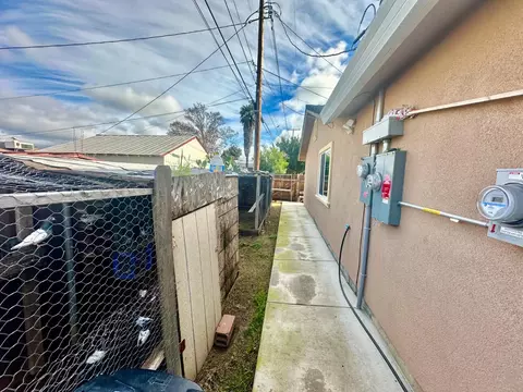 Exterior - 609 Kettleman, Lodi, CA 95240 photo 10 of 20