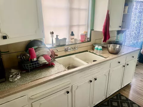 Kitchen - 609 Kettleman, Lodi, CA 95240 photo 1 of 5