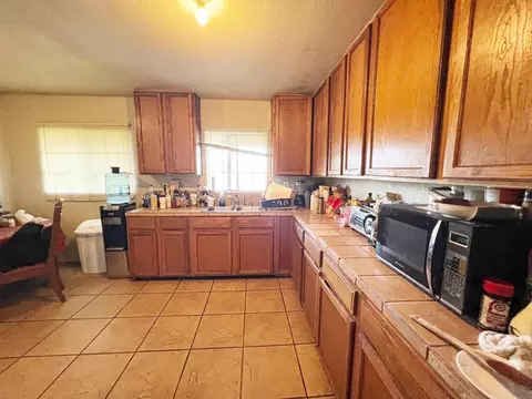 Kitchen - 15731 Andrus Island Rd, Isleton, CA 95641 photo 4 of 5
