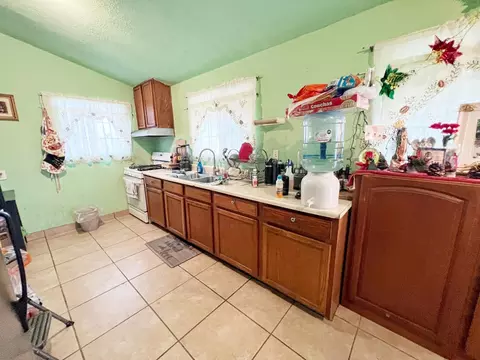 Kitchen - 15731 Andrus Island Rd, Isleton, CA 95641 photo 2 of 5