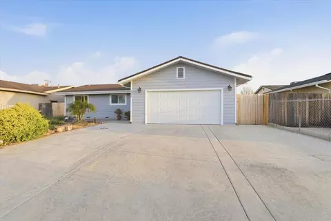 7442 Winkley Way, Sacramento, CA 95822