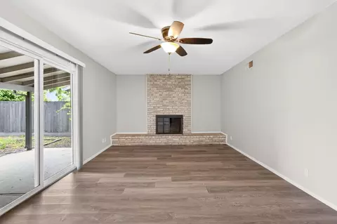 Living - 2337 Corbin Ln, Lodi, CA 95242 photo 5 of 7