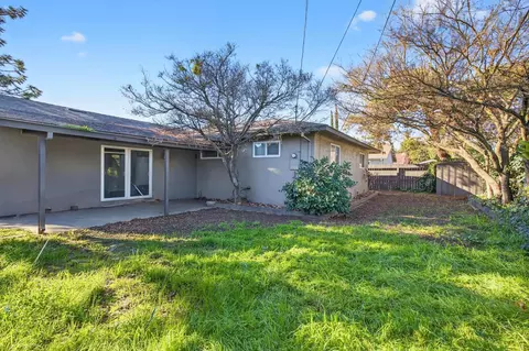 Exterior - 2337 Corbin Ln, Lodi, CA 95242 photo 4 of 10