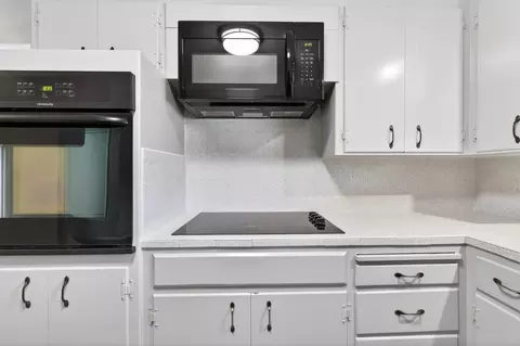 Kitchen - 2337 Corbin Ln, Lodi, CA 95242 photo 4 of 4