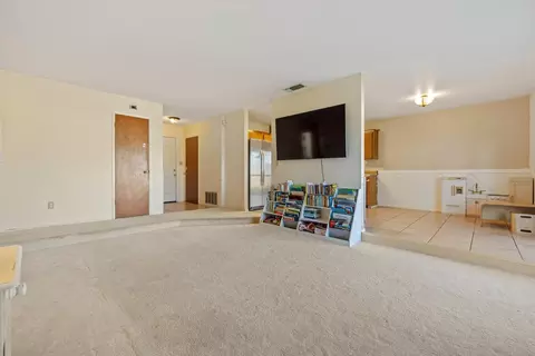Living - 2513 Stoneridge Dr, Modesto, CA 95355 photo 3 of 4