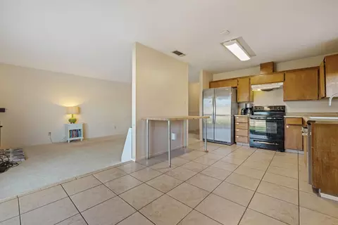Kitchen - 2513 Stoneridge Dr, Modesto, CA 95355 photo 2 of 5