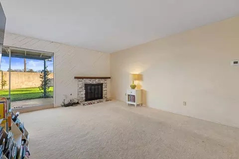 Living - 2513 Stoneridge Dr, Modesto, CA 95355 photo 2 of 4