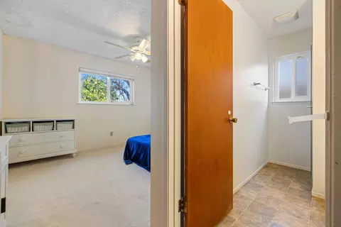 Entry Way - 2513 Stoneridge Dr, Modesto, CA 95355 photo 8 of 8