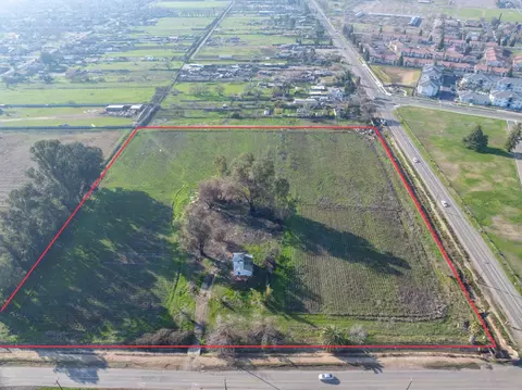 71 Tyler Rd, Merced, CA 95341 photo 3