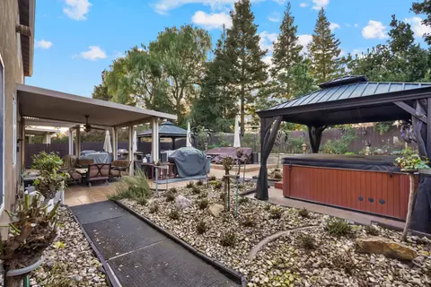 Exterior - 482 Quail Run Cir, Tracy, CA 95377 photo 6 of 9