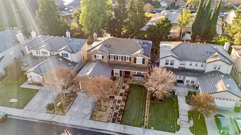 View/Area - 482 Quail Run Cir, Tracy, CA 95377 photo 5 of 8