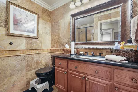 Bath - 482 Quail Run Cir, Tracy, CA 95377 photo 1 of 5