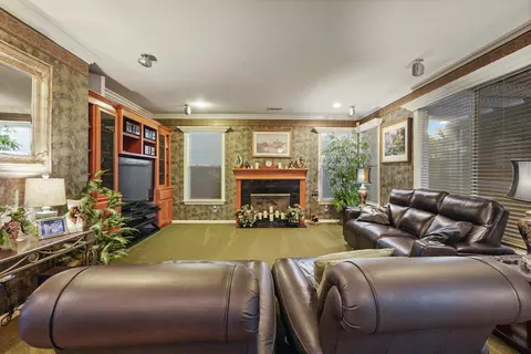 Living - 482 Quail Run Cir, Tracy, CA 95377 photo 2 of 5