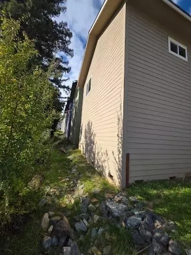 Exterior - 102 Shadow Wood Pl, Colfax, CA 95713 photo 4 of 6