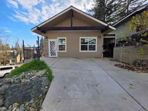 102 Shadow Wood Pl, Colfax, CA 95713