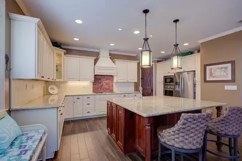 Kitchen - 621 Bouma Ln, Ripon, CA 95366 photo 4 of 13