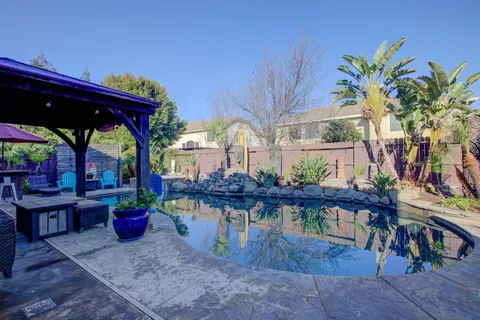 Exterior - 621 Bouma Ln, Ripon, CA 95366 photo 6 of 14