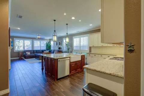 Kitchen - 621 Bouma Ln, Ripon, CA 95366 photo 6 of 13